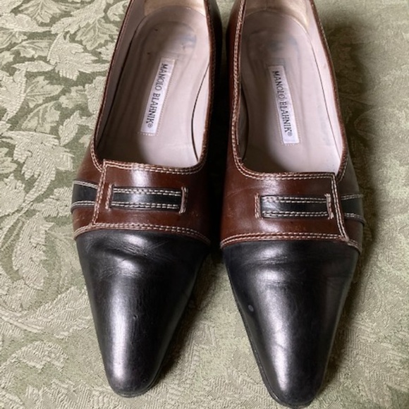 Manolo Blahnik Shoes - Manolo Blahnik Leather Flats